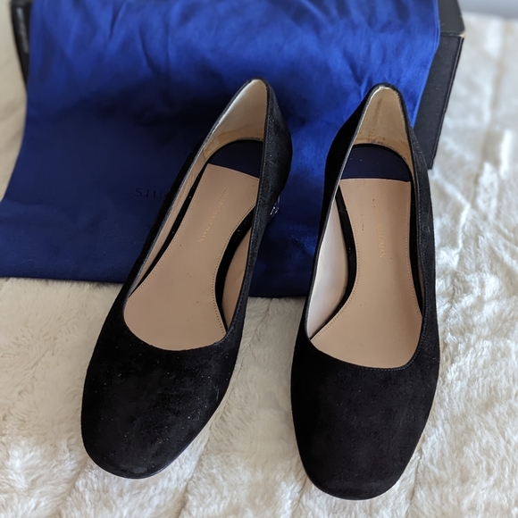 Stuart Weitzman, black suede pump,size 5 M - Picture 4 of 4